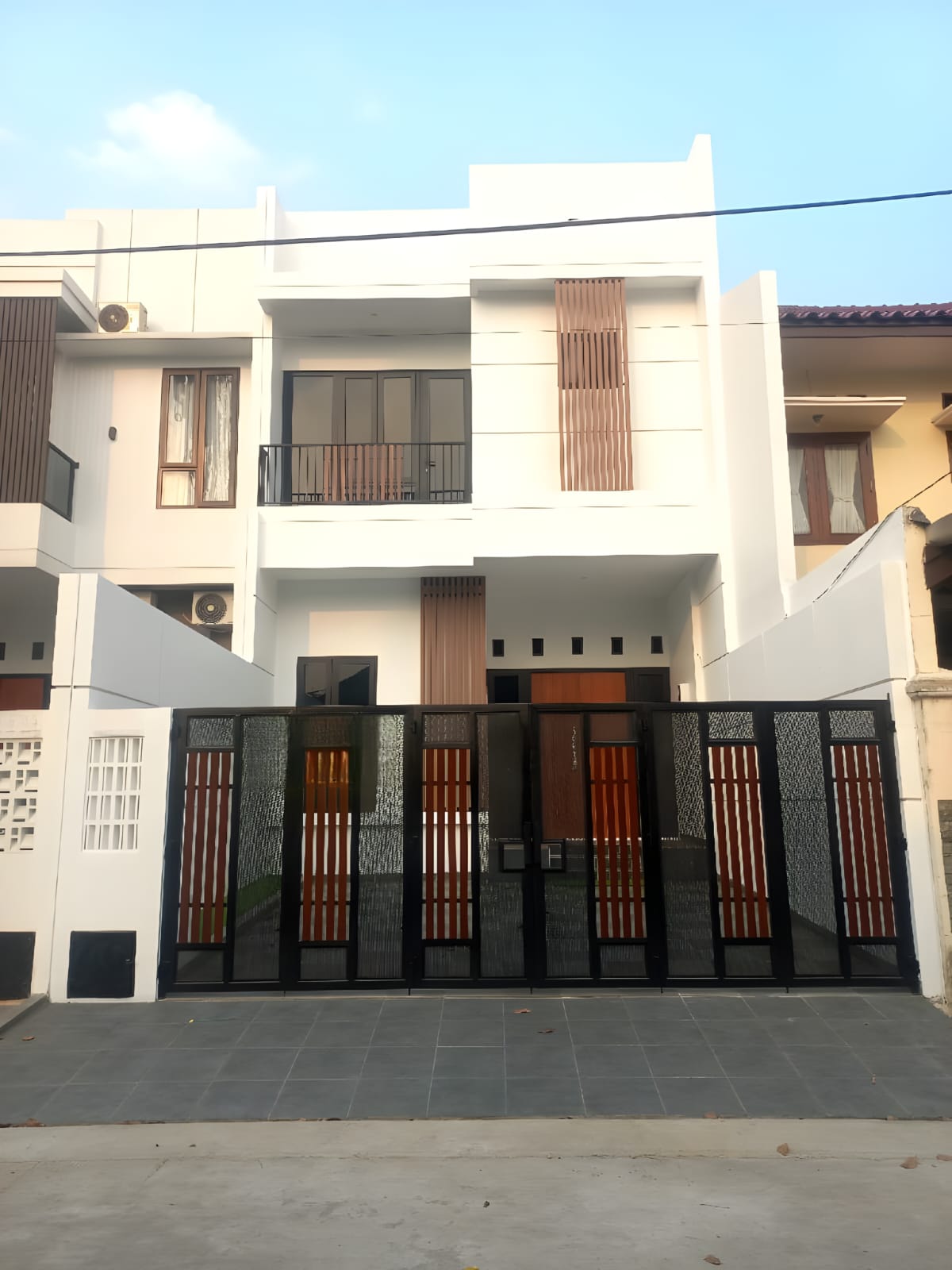 Rumah Minimalis Baru Murah 2 Lantai Nyaman Asri Bagus Siap Huni Dalam Komplek Billymoon Pondok Kelapa Jakarta Timur